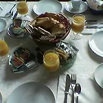 Adelphi & Breakfast 3*