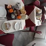 Bed & Breakfast Adelphi & Breakfast 3*