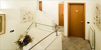 Adelphi & Breakfast فندق مبيت وإفطار 3*