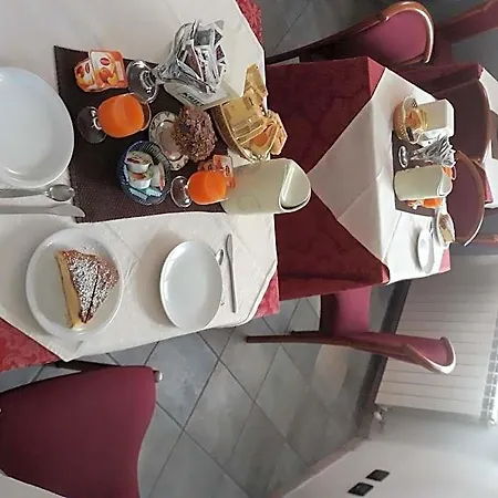 Adelphi & Breakfast Ferrara