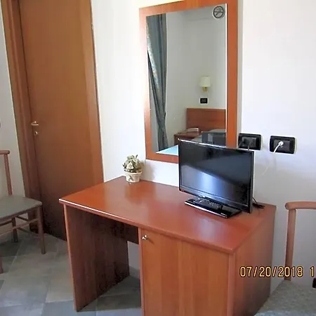 Bed & Breakfast Adelphi & Breakfast 3*