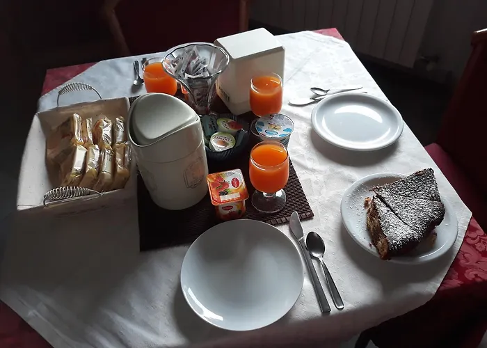 Adelphi & Breakfast 3*